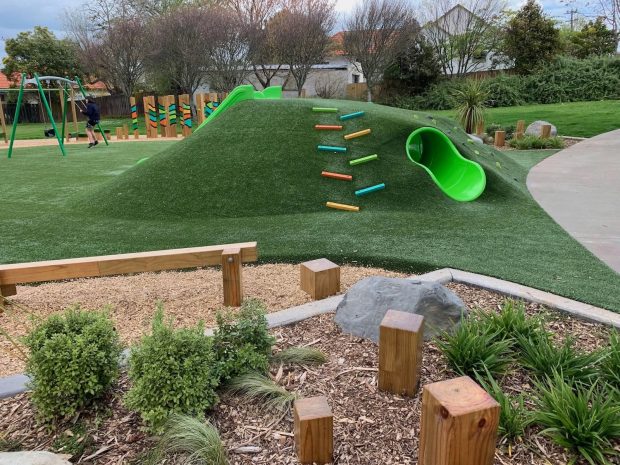 playground astro turf, playground surface options, playground flooring nz, outdoor playground matting nz, playground specialists, artificial turf for schools, playground surfaces for schools, playground turf