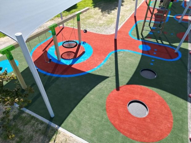 landscape-led-playground-design-curved-turf-surfaces